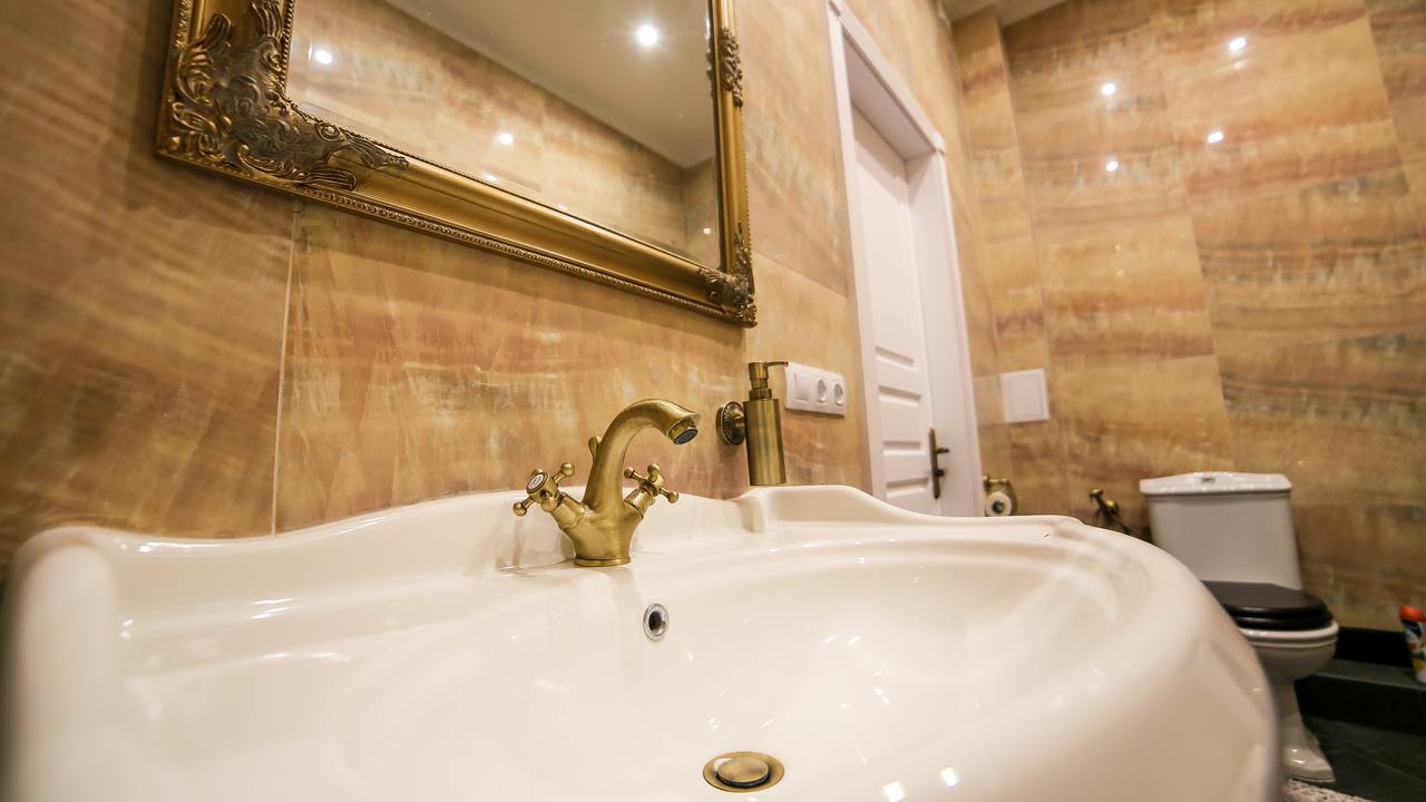 Franco Luxury Apartment Liov Exterior foto