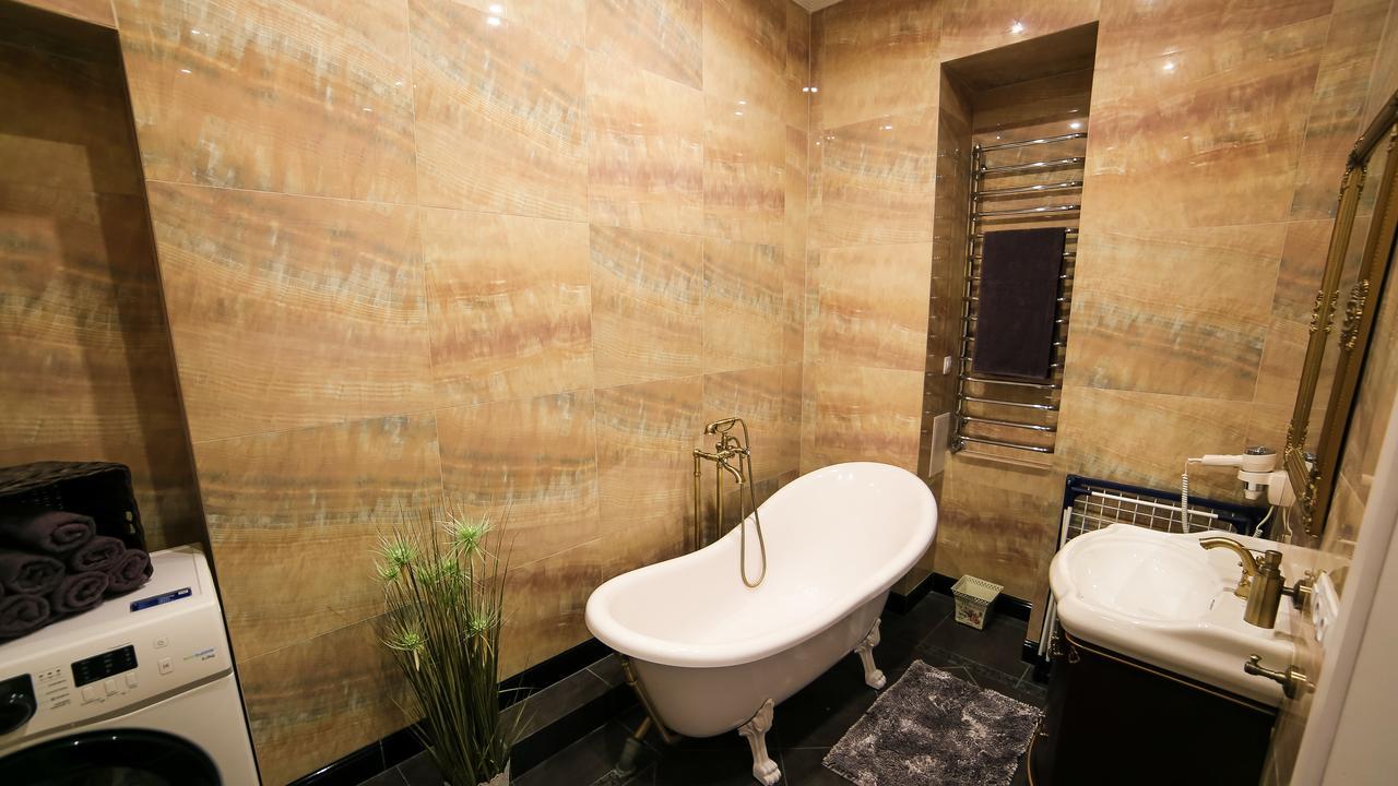 Franco Luxury Apartment Liov Exterior foto