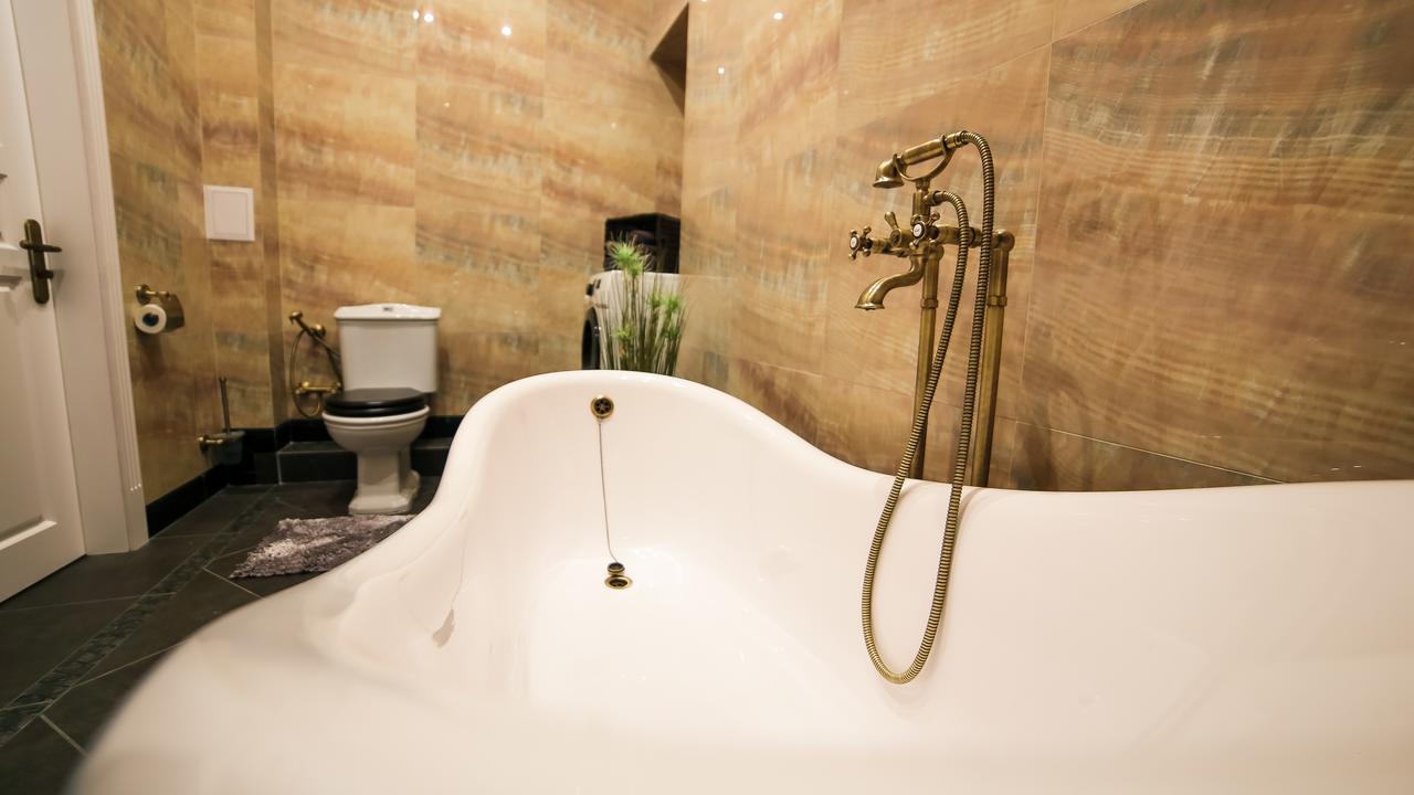 Franco Luxury Apartment Liov Exterior foto