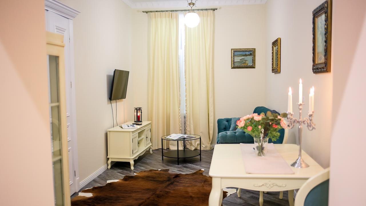 Franco Luxury Apartment Liov Exterior foto